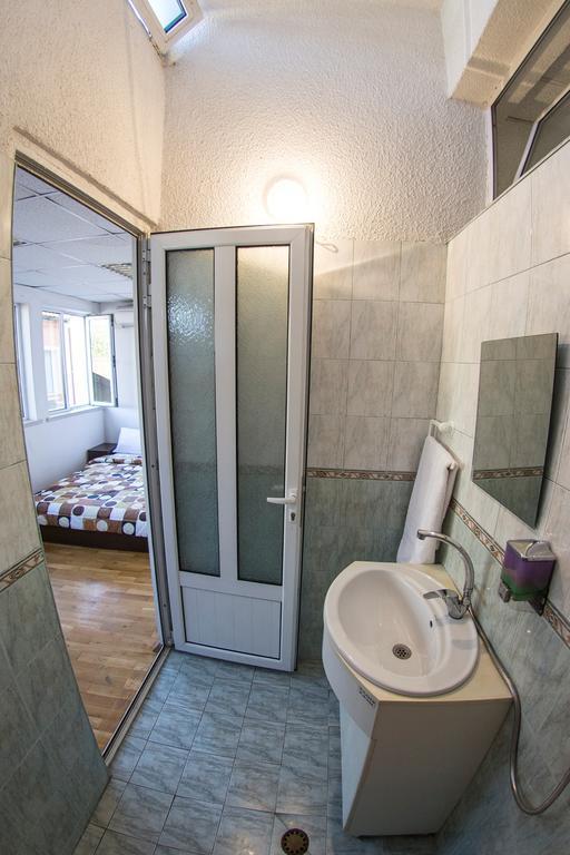 Sofia Central Guest Rooms Bilik gambar