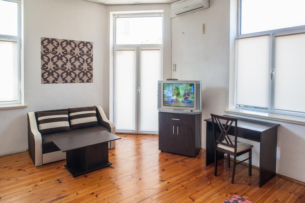 Sofia Central Guest Rooms Bilik gambar