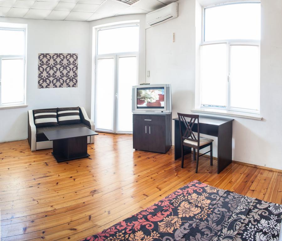 Sofia Central Guest Rooms Bilik gambar