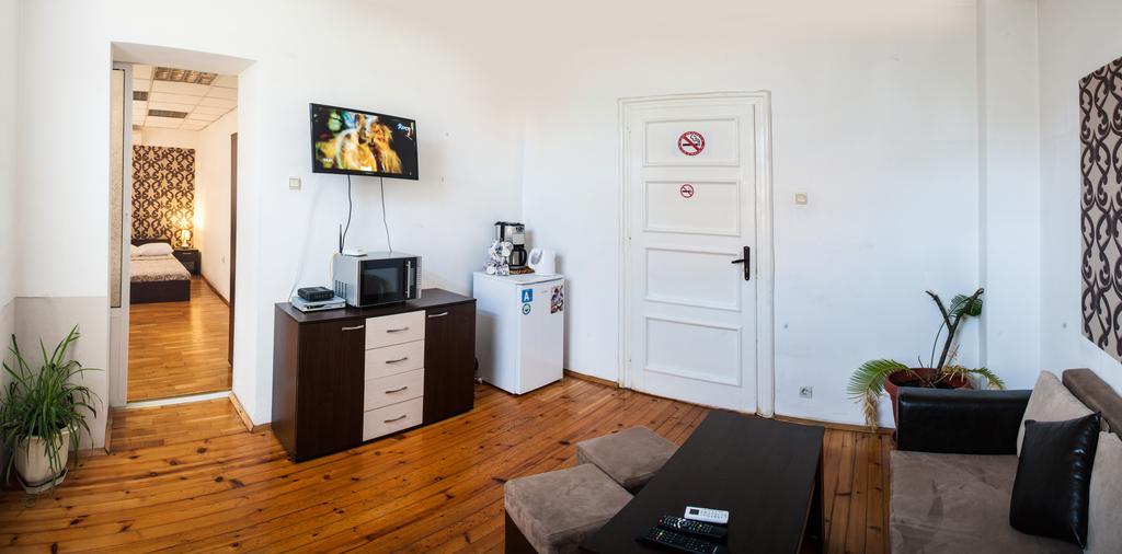 Sofia Central Guest Rooms Bilik gambar