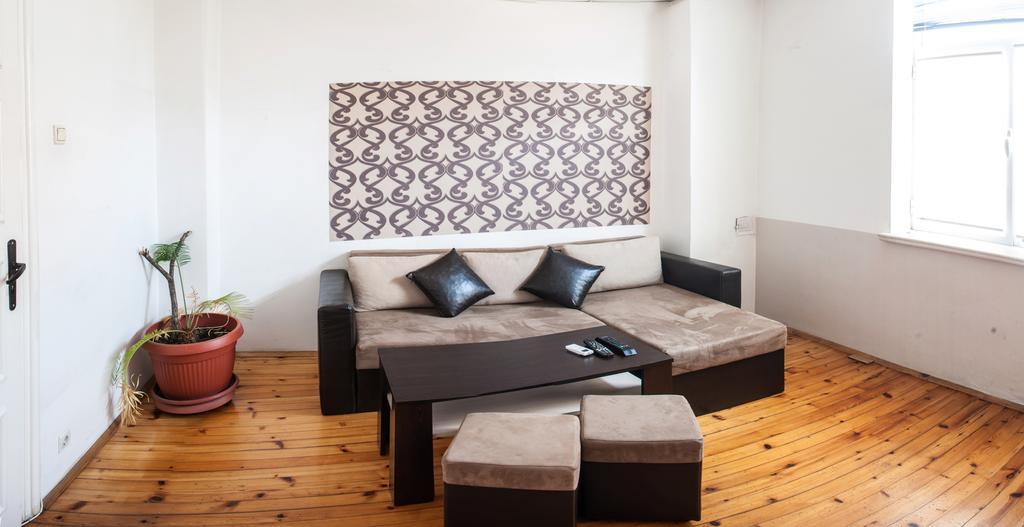 Sofia Central Guest Rooms Bilik gambar