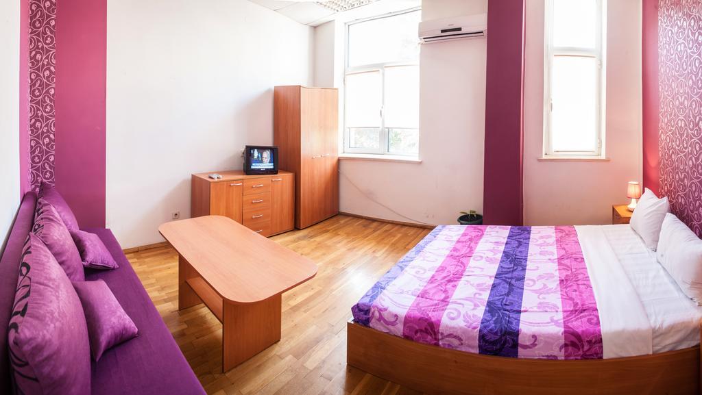 Sofia Central Guest Rooms Bilik gambar